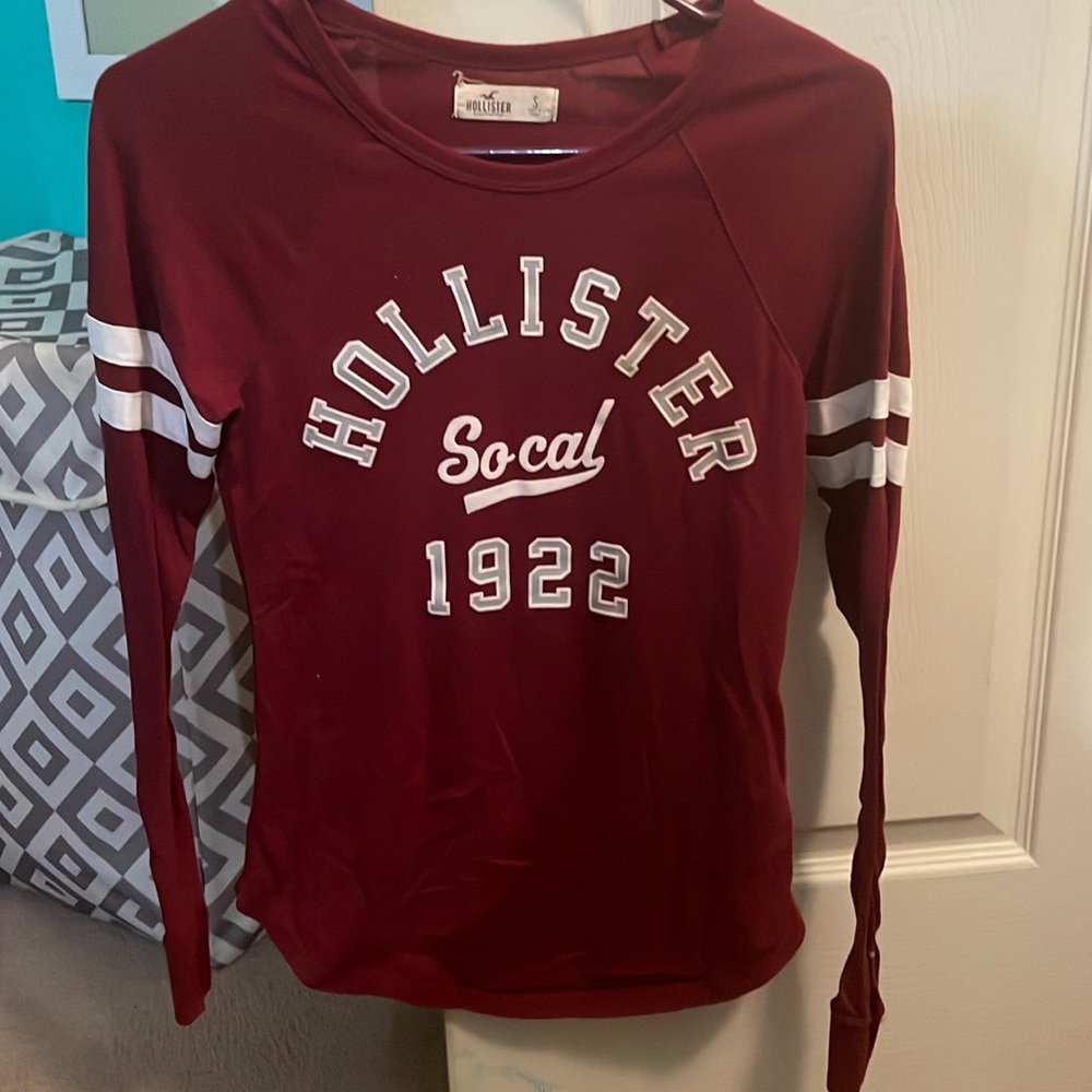 Maroon Hollister long sleeve T-shirt